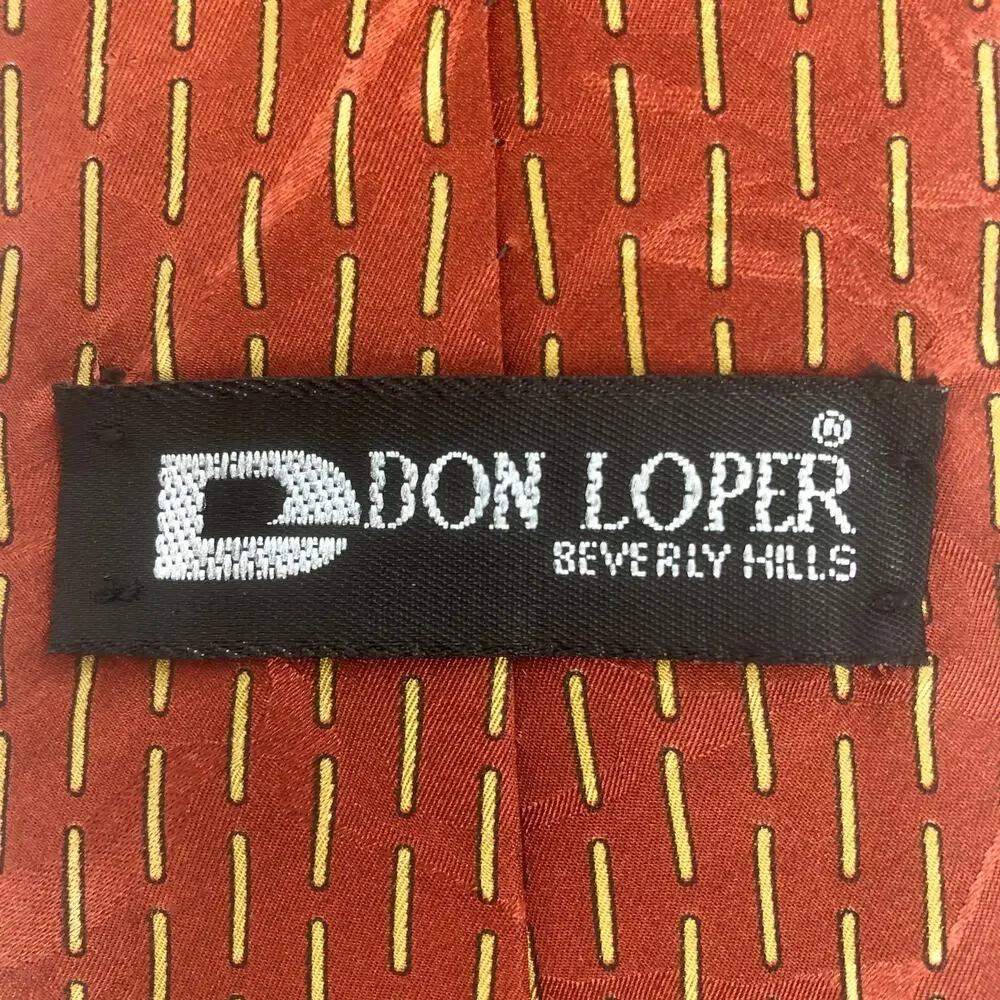 Dashed Pattern Tie